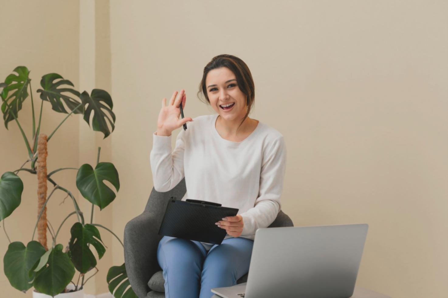 Estudiante revisando conceptos básicos de análisis financiero